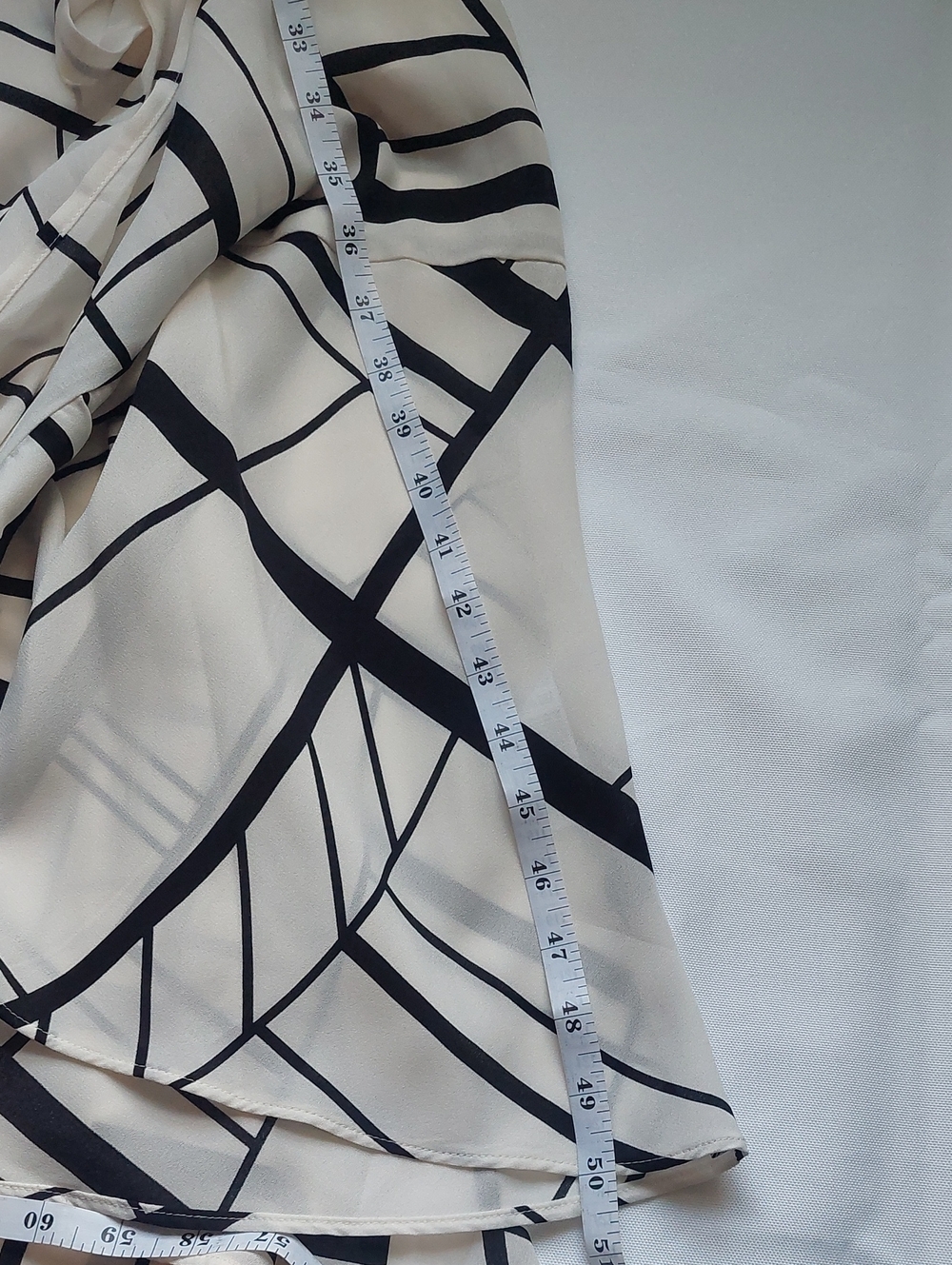 Sleeveless V-Neck Black & White Geometric Wrap Dress - Picture 11 of 11